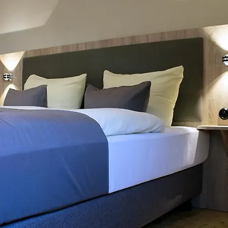 Hotel Garni Tilia Quedlinburg Zimmer foto